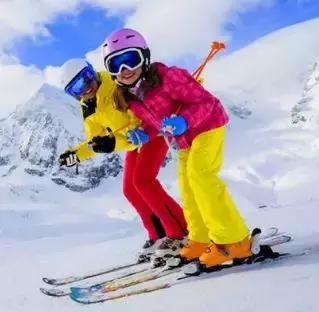 梦都美滑雪场全面升级！11月23日开板首滑！快办张年卡免费滑雪去！