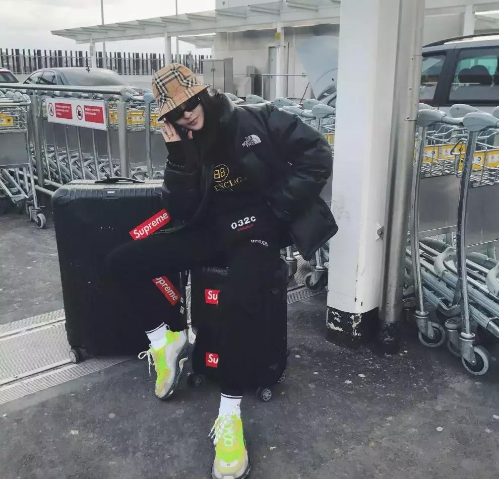 拒绝臃肿冬天最薄的保暖衣,好看又不显臃肿的羽绒服