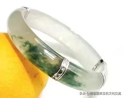 怎么辨别翡翠手镯好坏图解,翡翠手镯好坏最简单方法