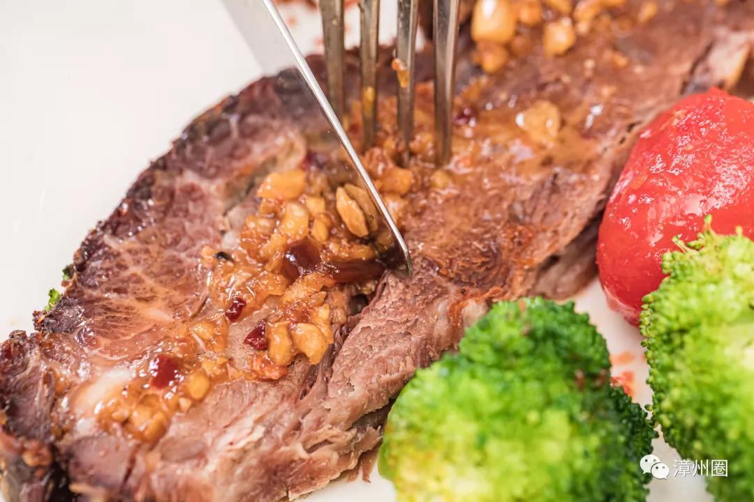 小龙虾海鲜自助烤肉,这家自助餐性价比超高