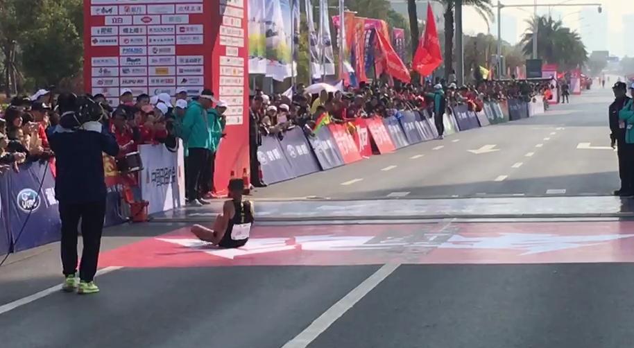 跑完马拉松如何缓解肌肉酸痛,跑完马拉松如何注意身体