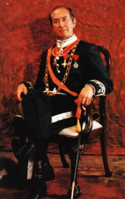 赌王一生的家庭关系图,赌王早年经历