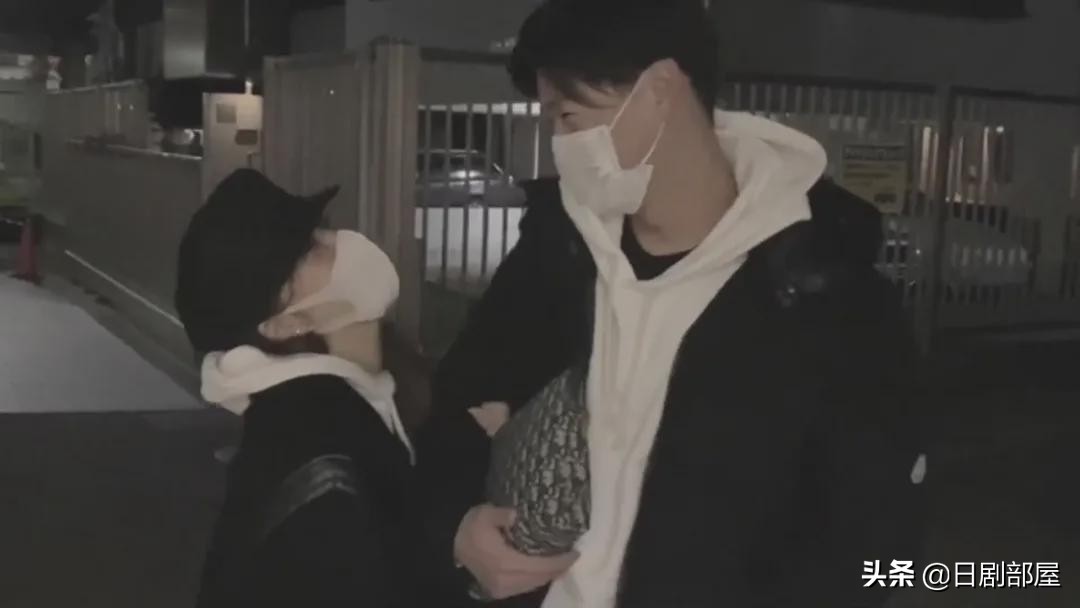 akb48板野友美毕业演唱会,akb48总选举板野友美