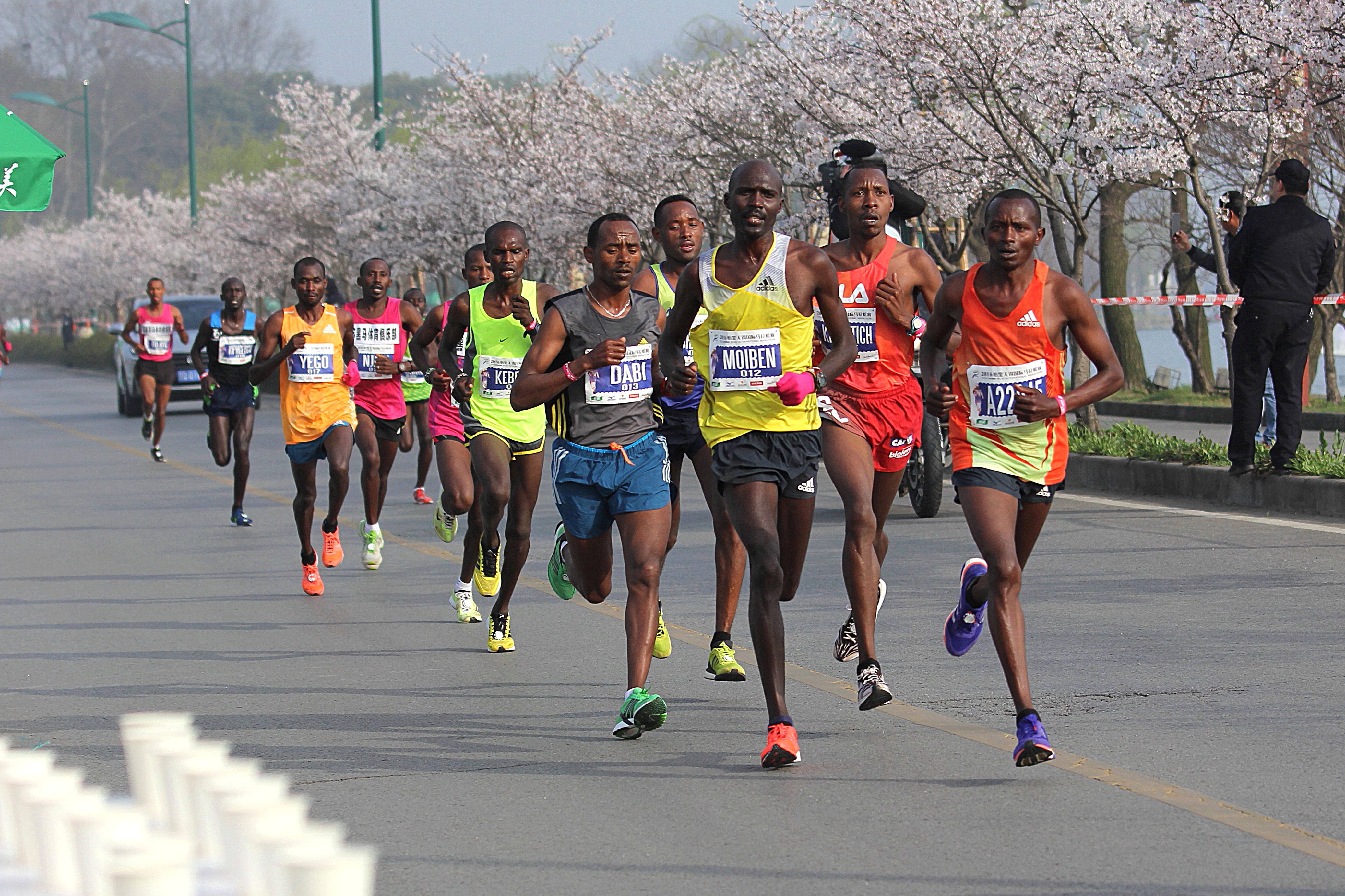 青海跑马拉松注意事项,马拉松饮食及注意事项