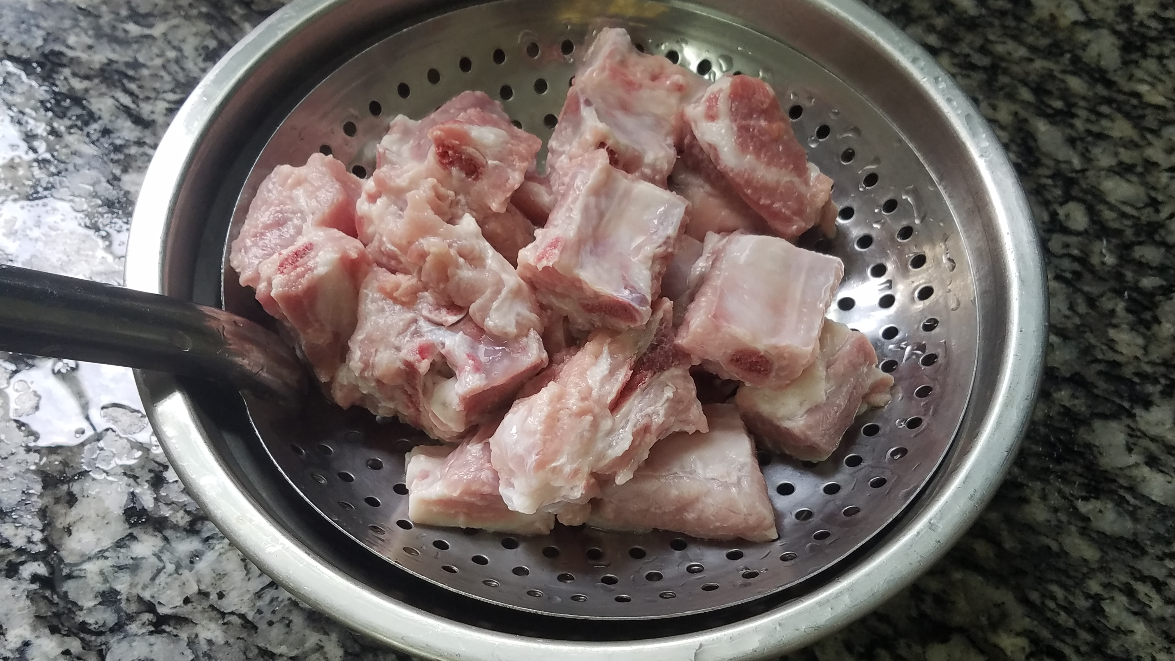 大锅菜椒盐排骨正宗做法,懒人菜椒盐排骨