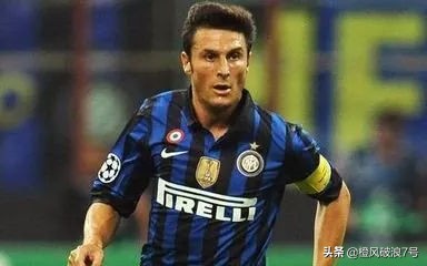 天下足球经典文案青春是一首诗,天下足球亨利经典文案完整版