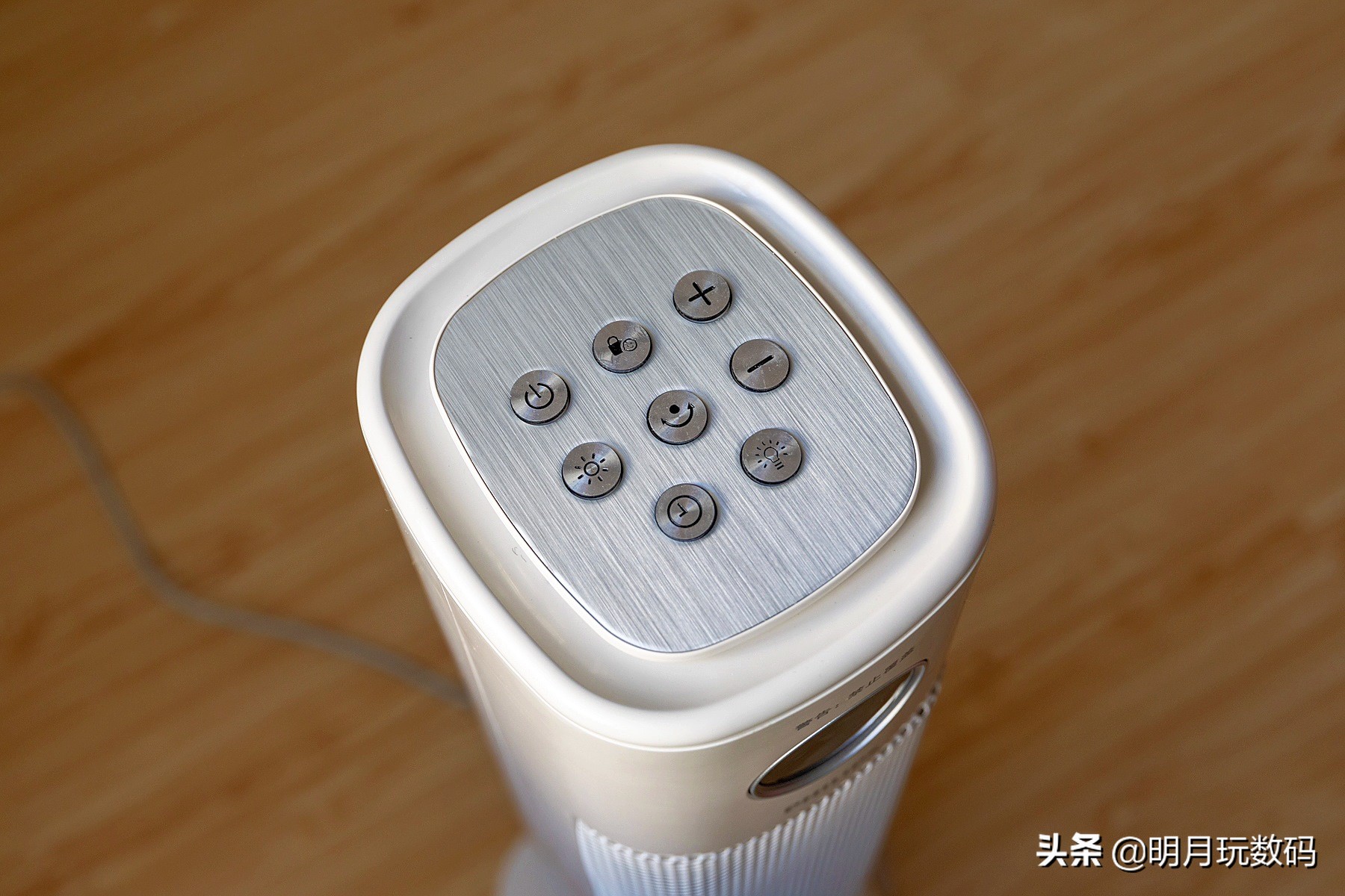 飞利浦石墨烯踢脚线取暖器暖风机,飞利浦冷暖两用塔式暖风机怎样