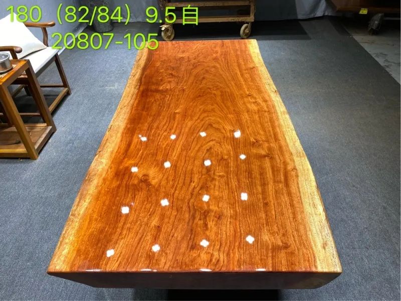 实木大板和红木家具哪个好,金丝楠木大板和巴花大板哪个好