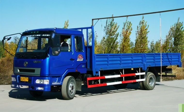 职场百科：b2驾照好找工作吗？b2驾照报考条件知多少