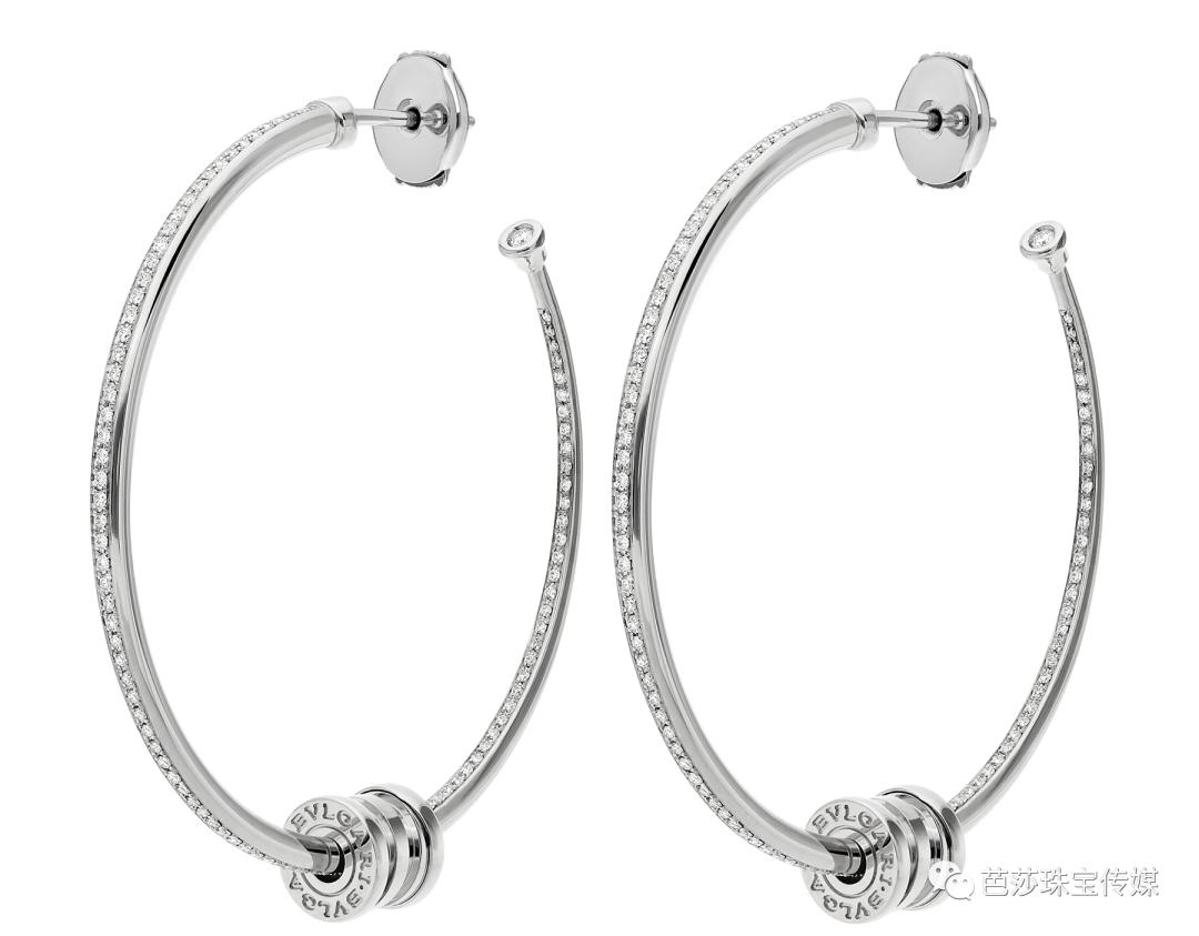 整天研究无聊的穿搭,一天到晚研究穿搭