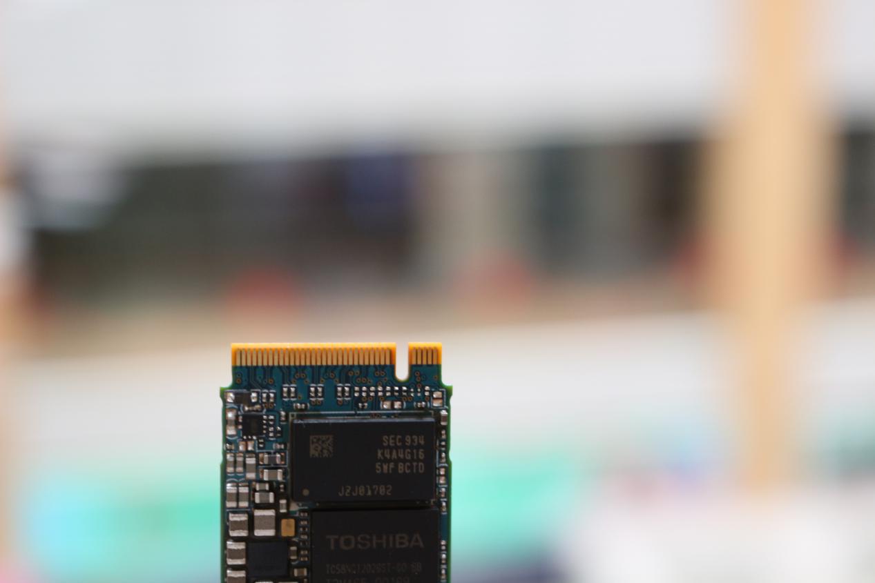 铠侠rc10固态硬盘安装教程,铠侠240g固态硬盘怎么装