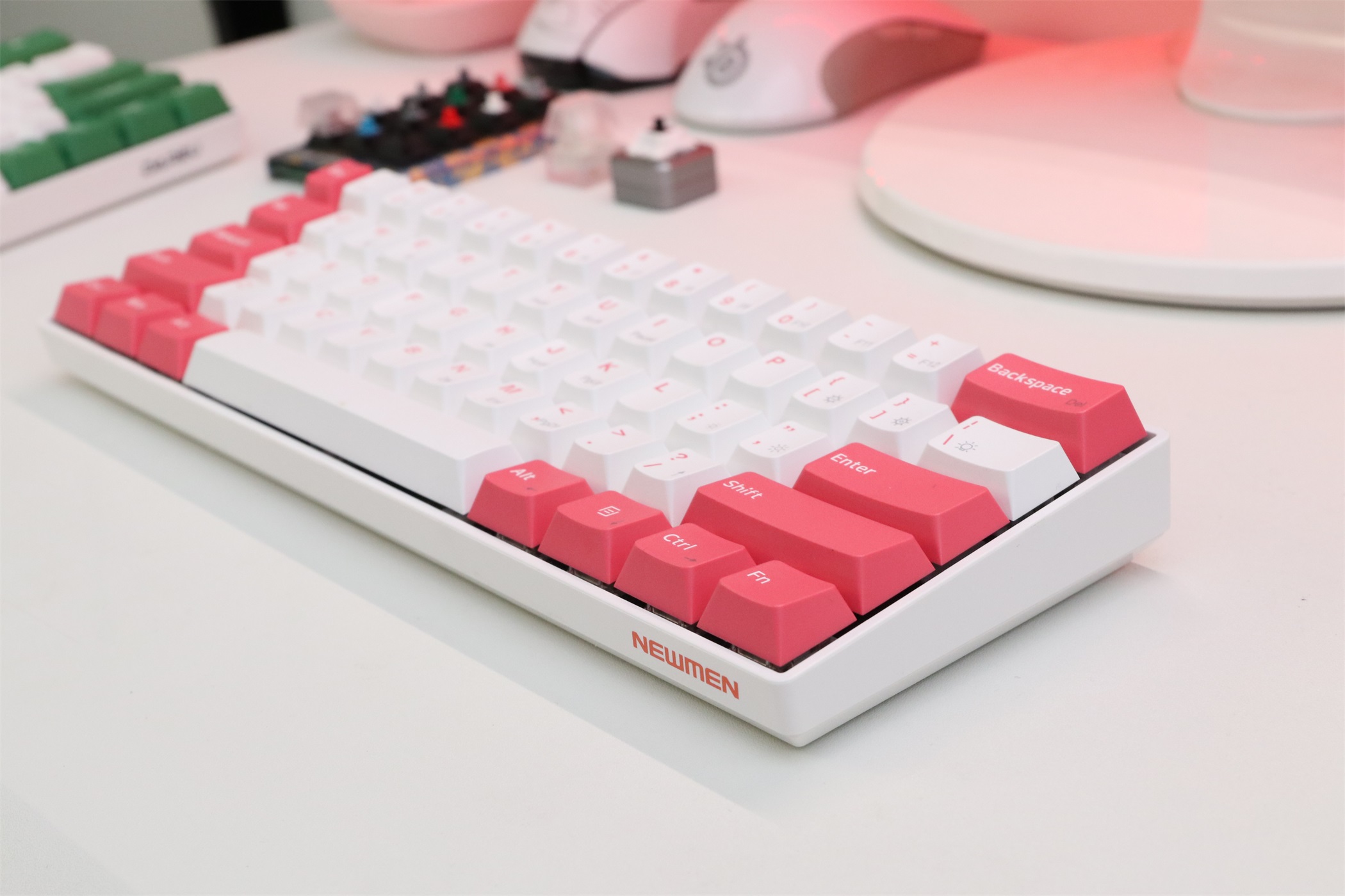 性价比超高的超薄无线键盘,性价比热插拔机械键盘推荐