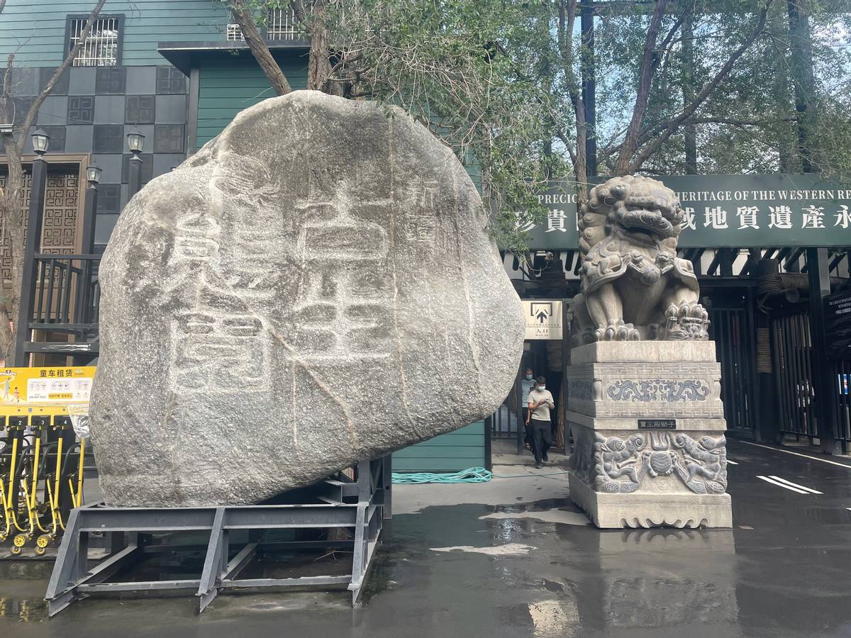 马踢一脚的力量有一锤重吗,马后腿踢一脚有多大的力量