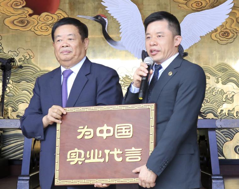 新冠状病毒拉响警报：疫情的《罗生门》下，什么原因让他做了强盗