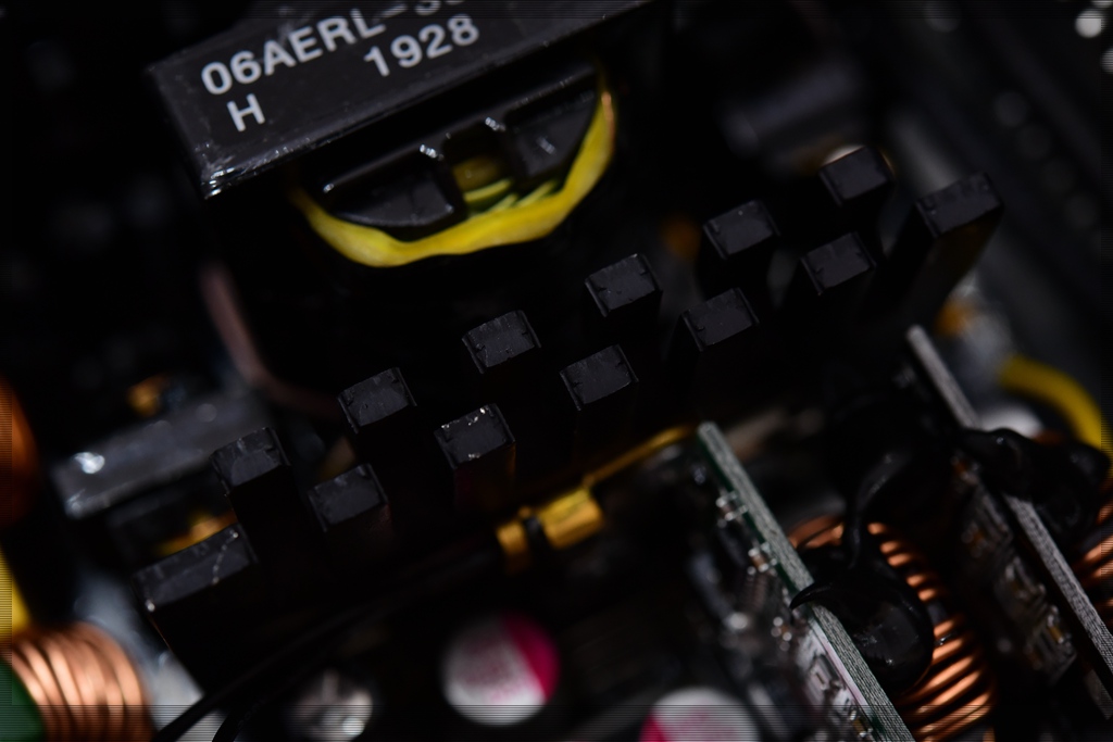 爱国者es650什么电容,爱国者yogo电源es650