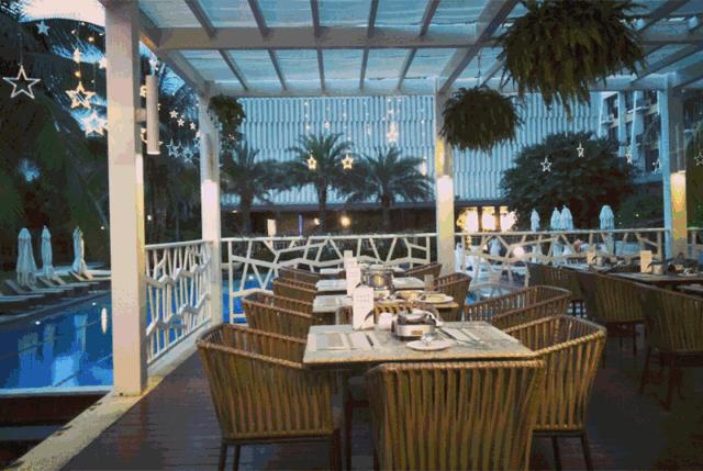 鐞嗘兂涓殑鐢熸椿涓変簹,鐞嗘兂涓殑涓変簹