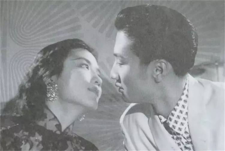 一生风流,也曾因被甩而痛哭,谢霆锋老爸才是真情圣