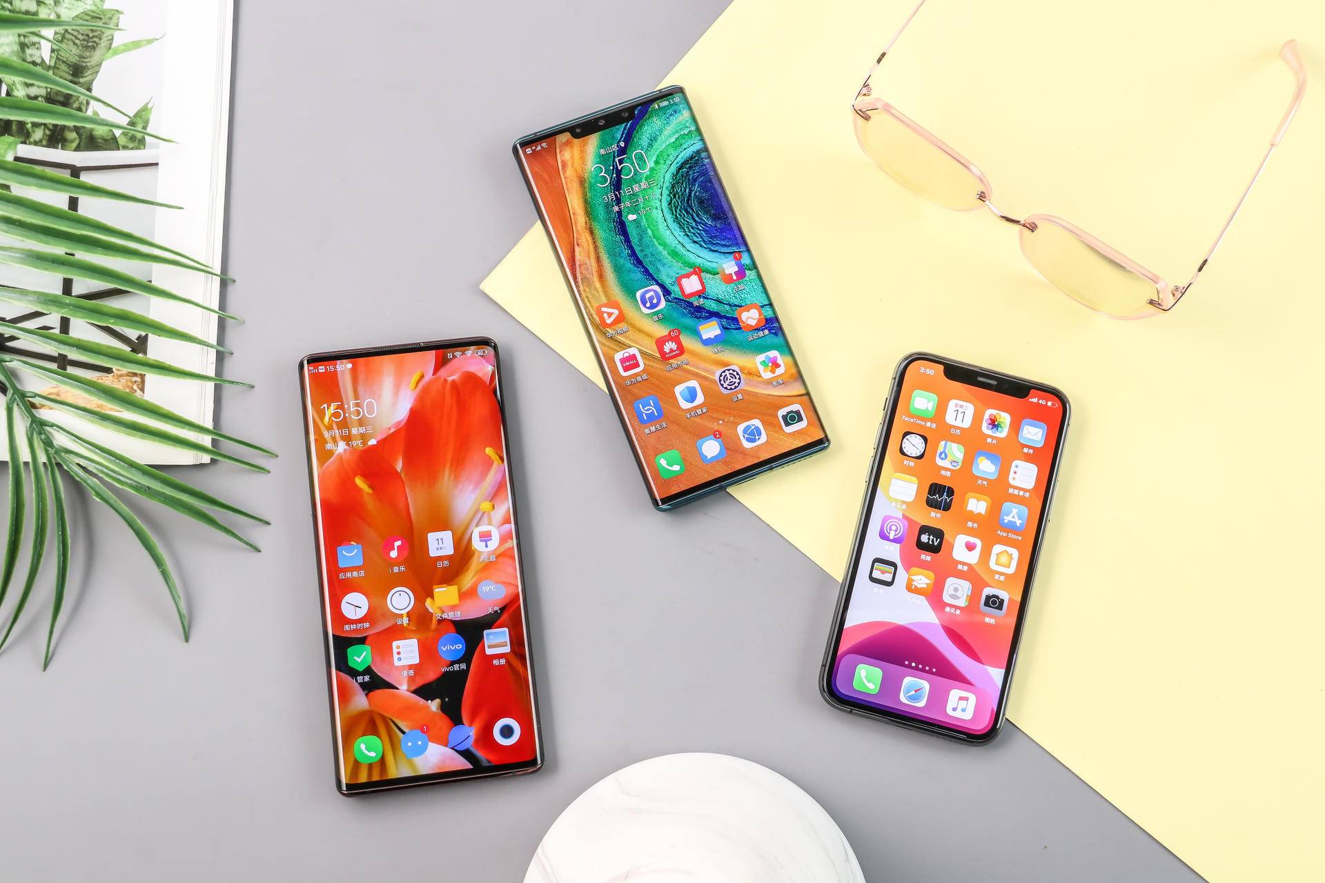 vivonex3s是挖孔屏吗,vivonex3双曲面屏