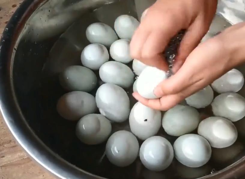 爱吃卤鸭蛋,爱吃咸鸭蛋的好处