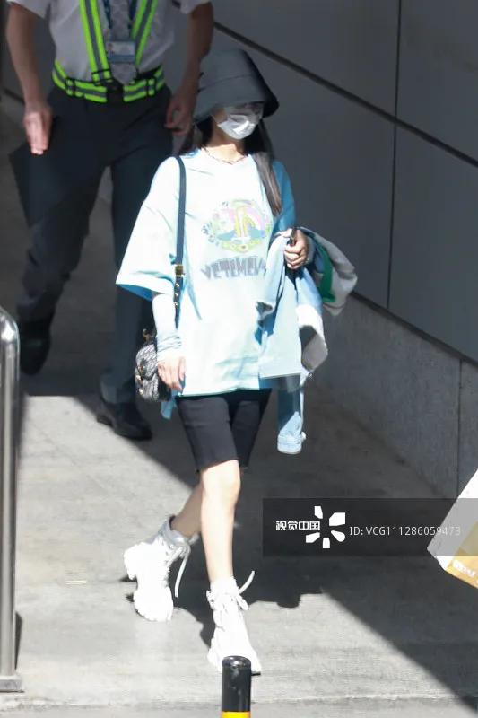 女明星新式国风穿搭,女明星氛围感穿搭私服