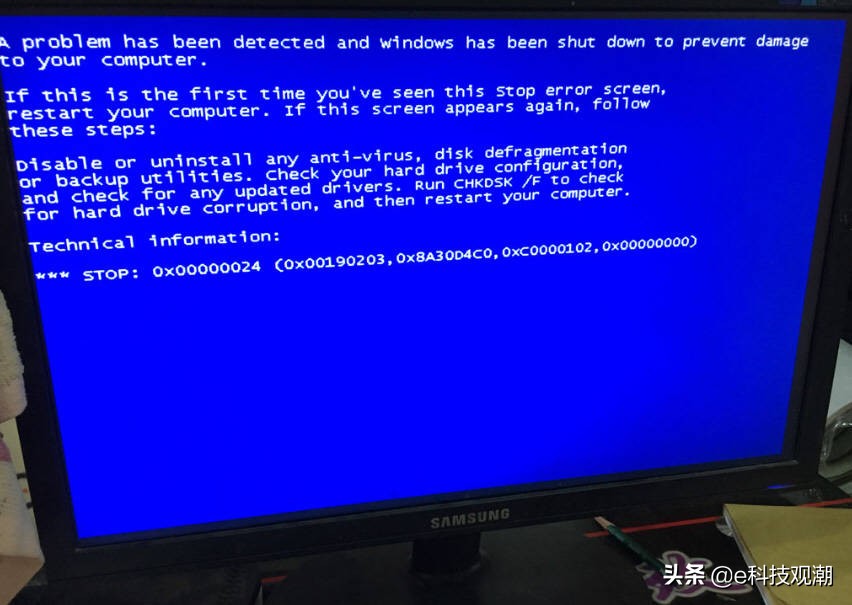 插上独立显卡后屏幕不亮怎么办,电脑显卡拆掉后屏幕不亮怎么解决