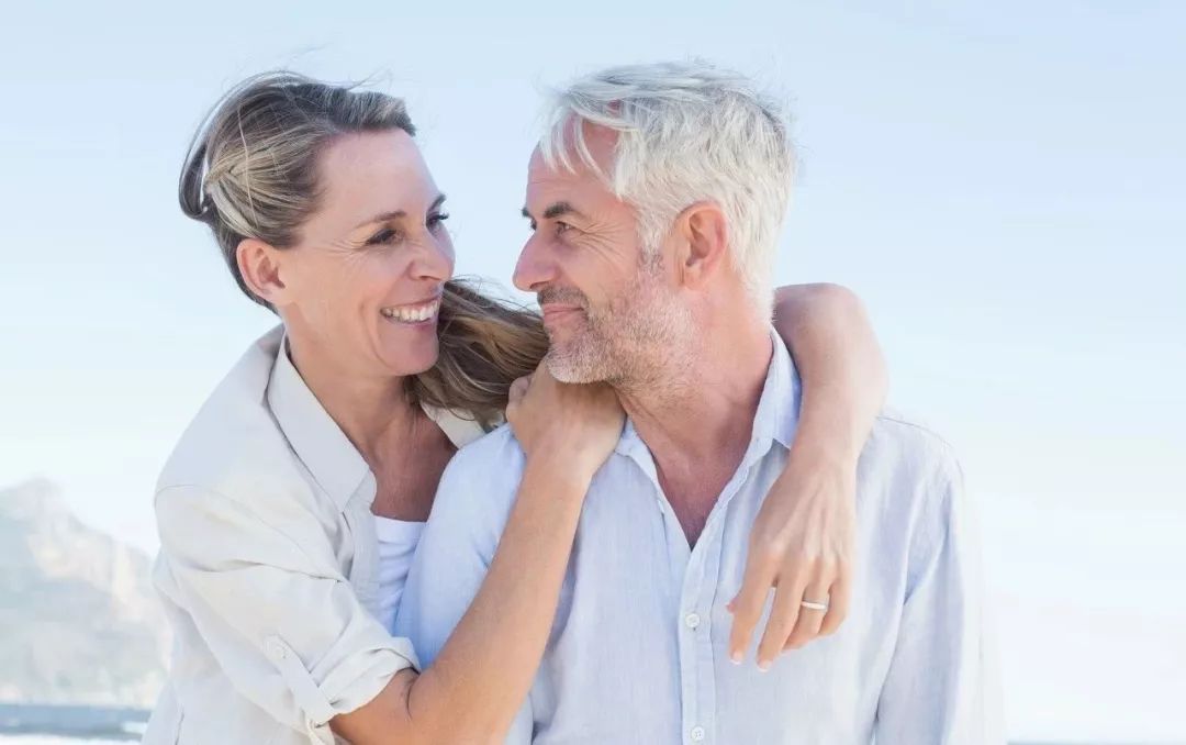 父亲有外遇作为儿子怎么办,父亲有外遇作为孩子的态度