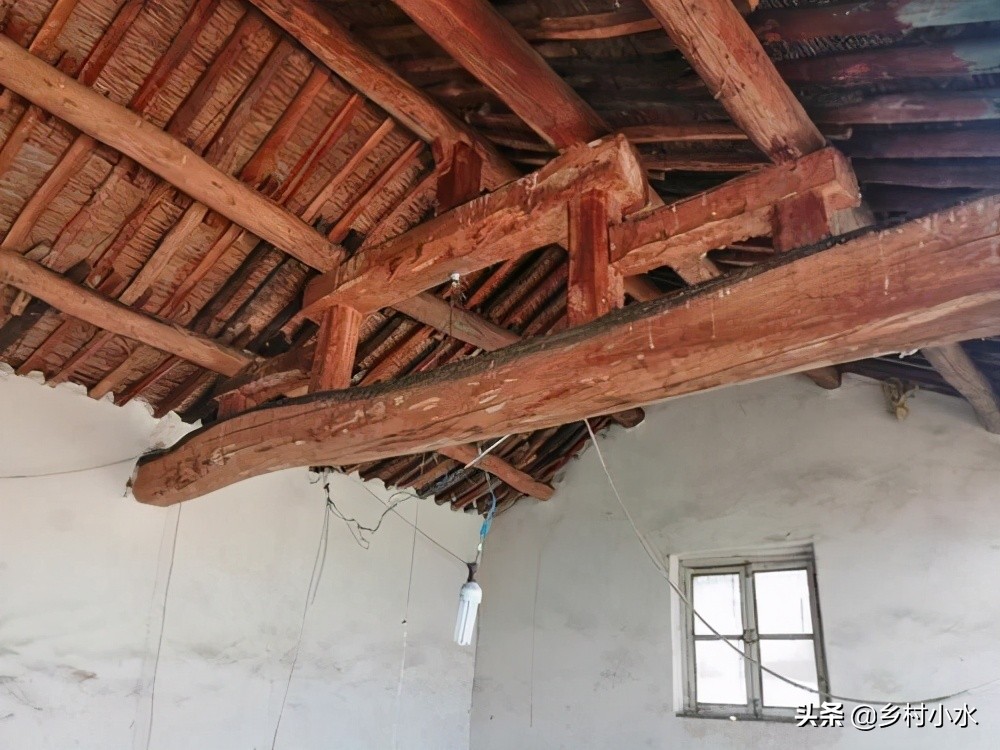 旧木头回收都收什么样的,农村旧木头回收生意怎么样