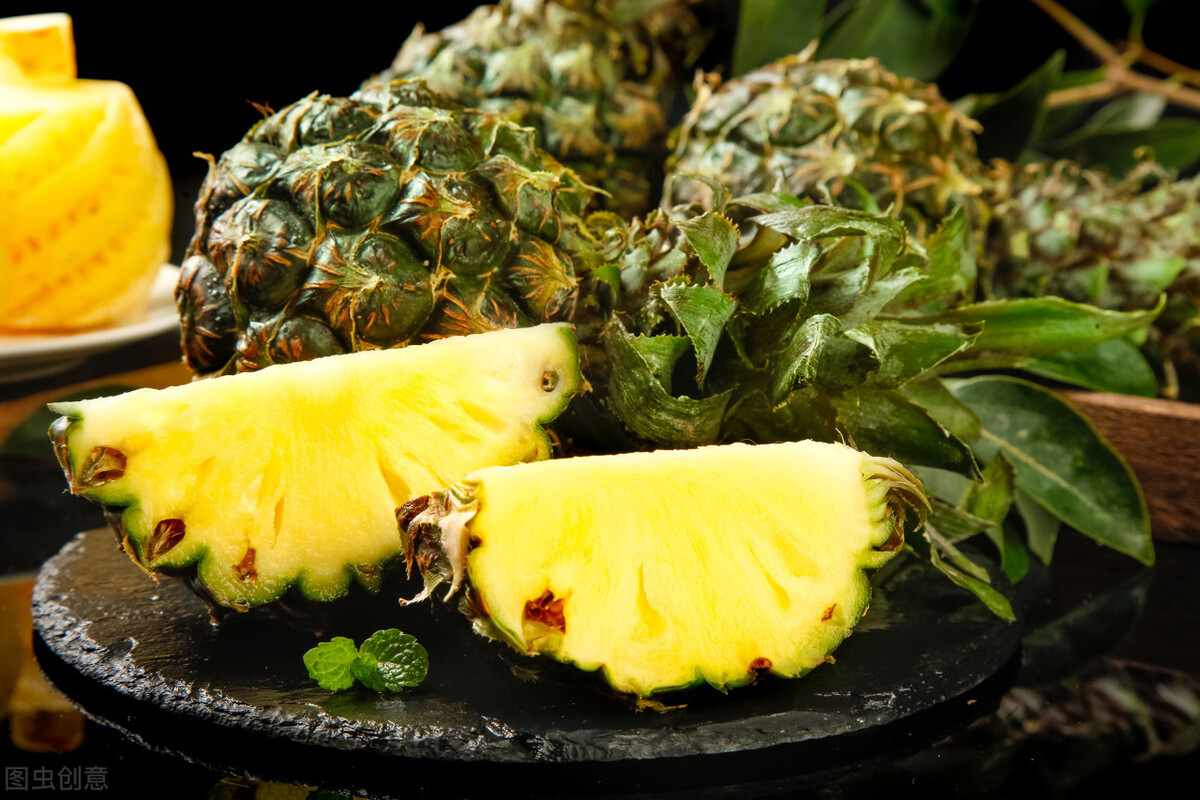 买菠萝怎么避免黑心,菠萝如何挑选甜的