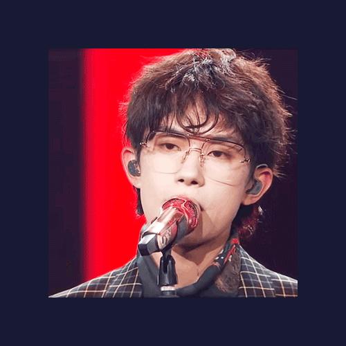 男士香水柏林男人味香水,男士同名香水和大地香水哪个好闻