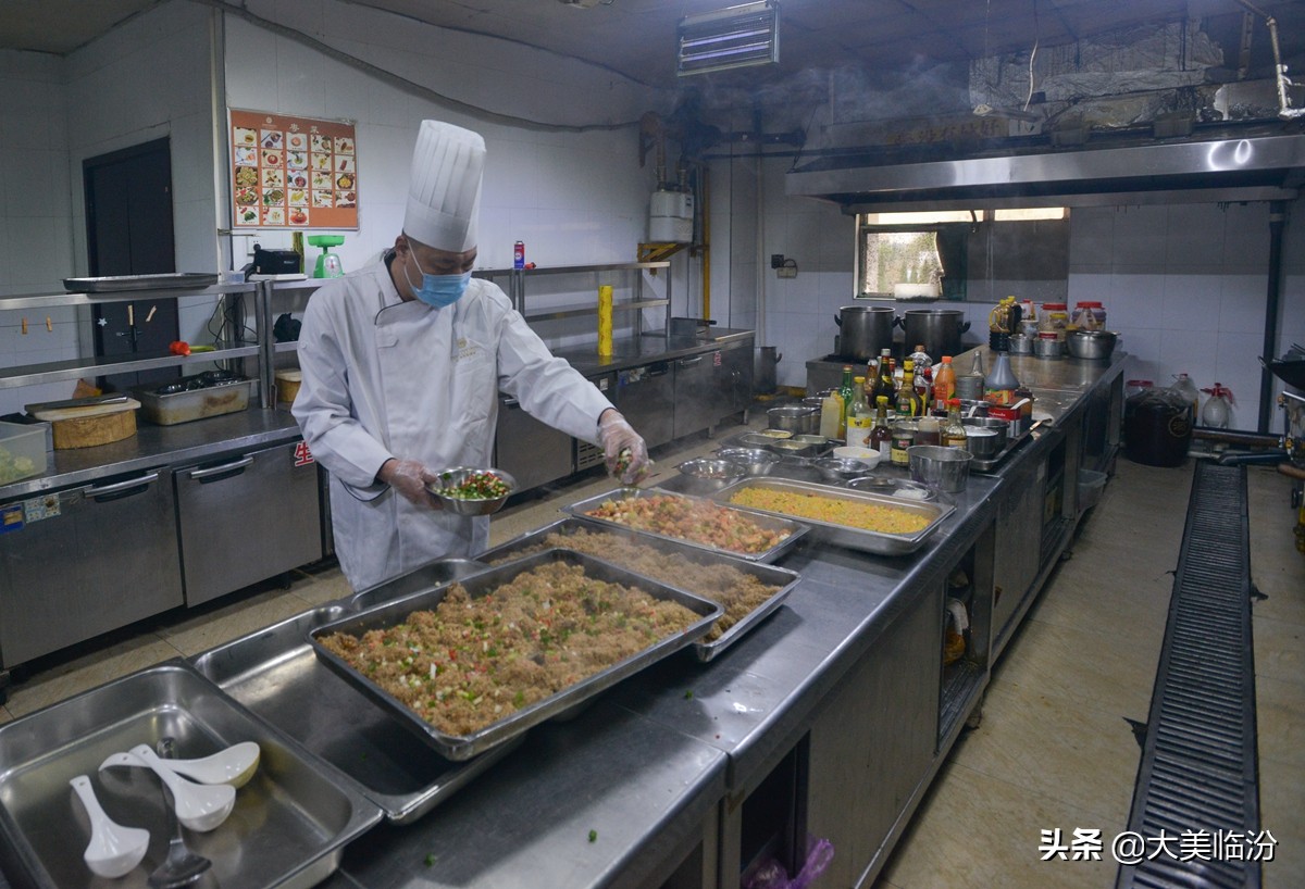 感动全国医疗队支援武汉,援鄂医疗队暖心