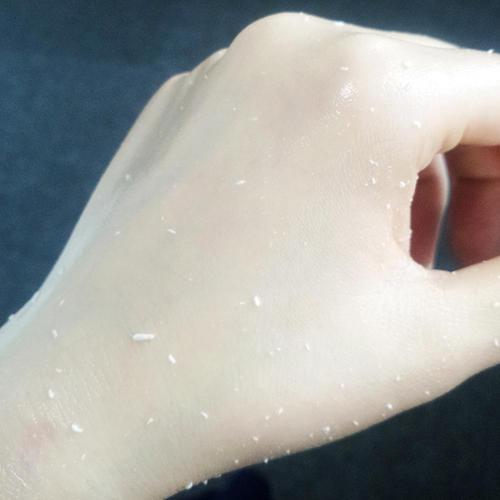 白醋洗脸可以美颜,女生用白醋洗脸