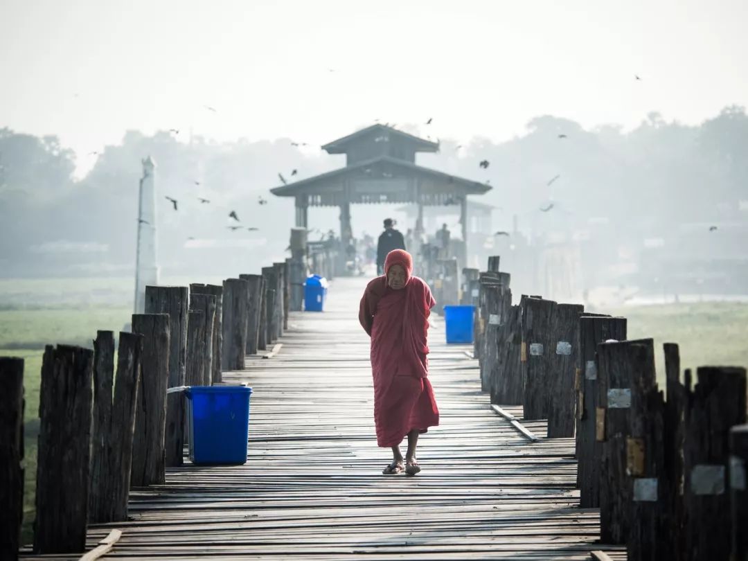 这个地方被称为“佛教之都”，随处可见寺庙，美出新高度
