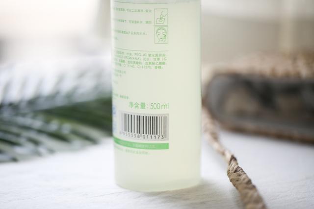 湿敷水推荐丝瓜水,千纤草丝瓜水做水膜