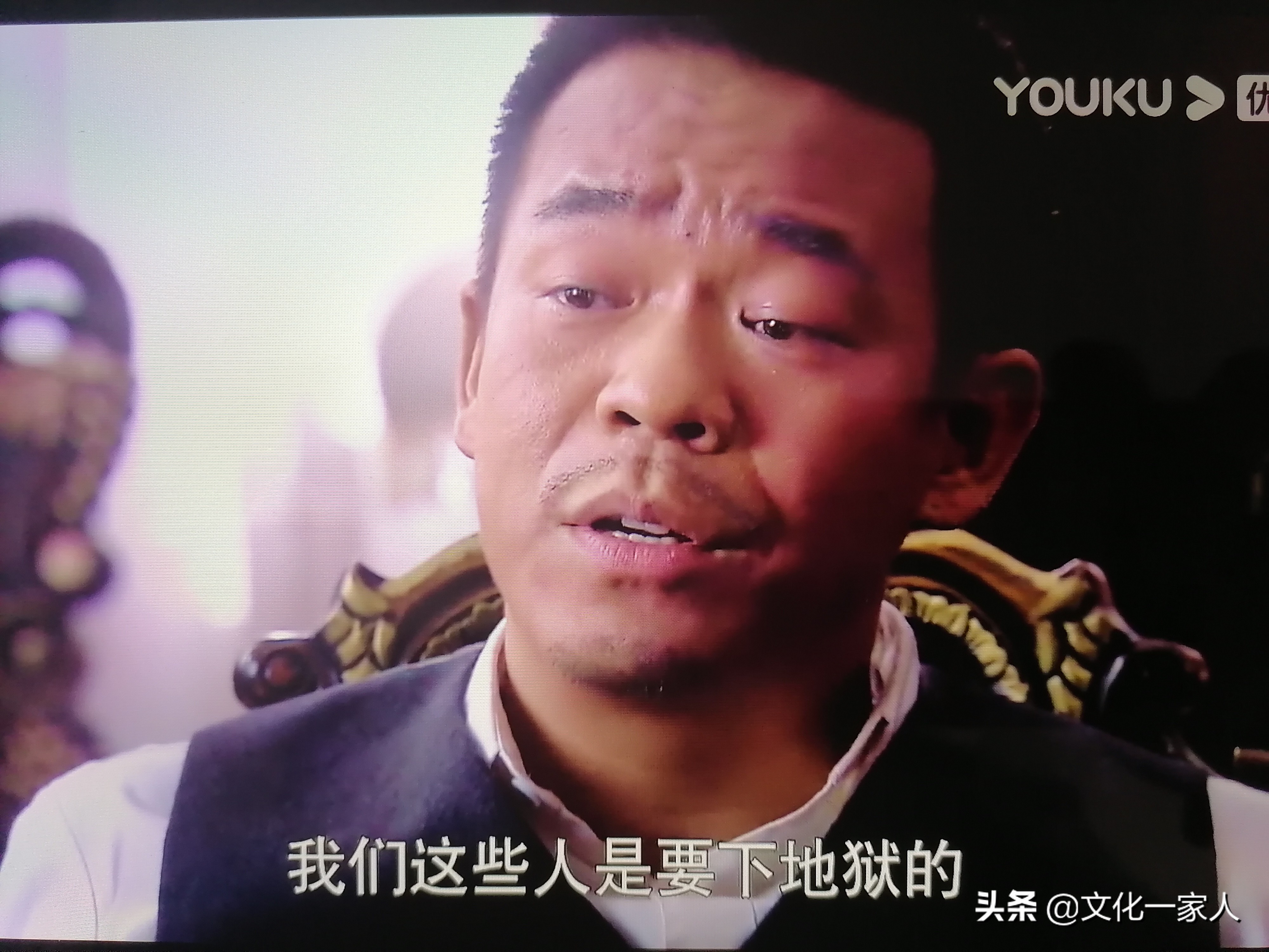 《悬崖》：一场敌中有我，我中有敌，斗智斗勇命悬一线的生死较量