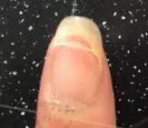 美甲怎么对指甲伤害小,长期美甲怎么保护指甲