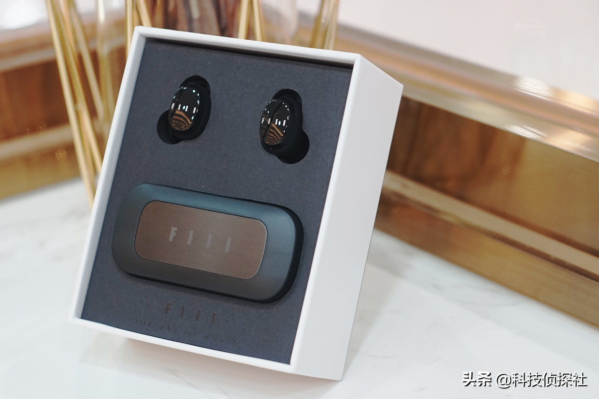 苹果耳机airpods三代为什么便宜些,苹果耳机airpods三代好还是二代好