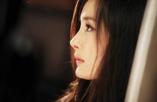 侧面好看和正面好看哪个好,女生侧面怎么才好看