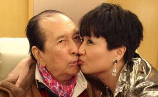 赌王何鸿燊孙子怎么叫何广燊,何鸿燊和何广燊名字一样好吗