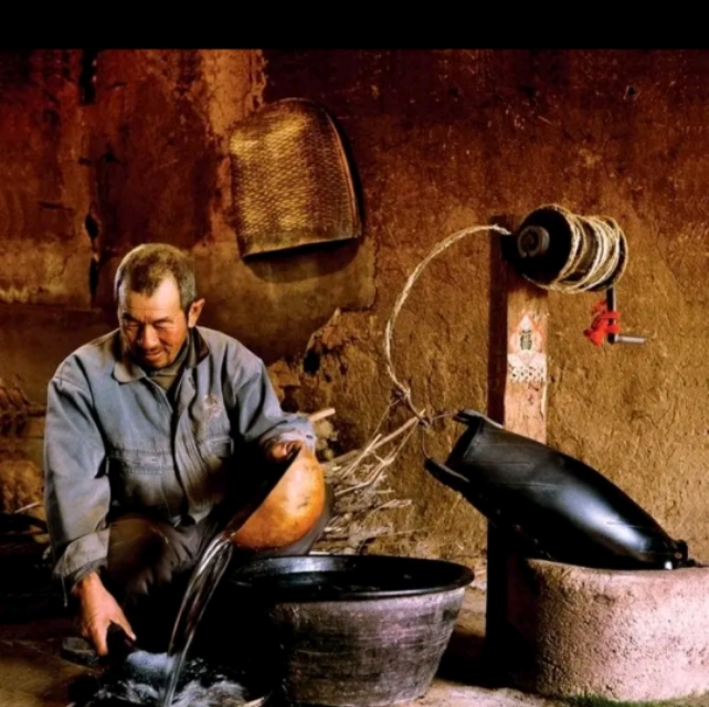 穷不碰三艺富不亲三人指的是什么,穷不三人富不记三亲是什么意思