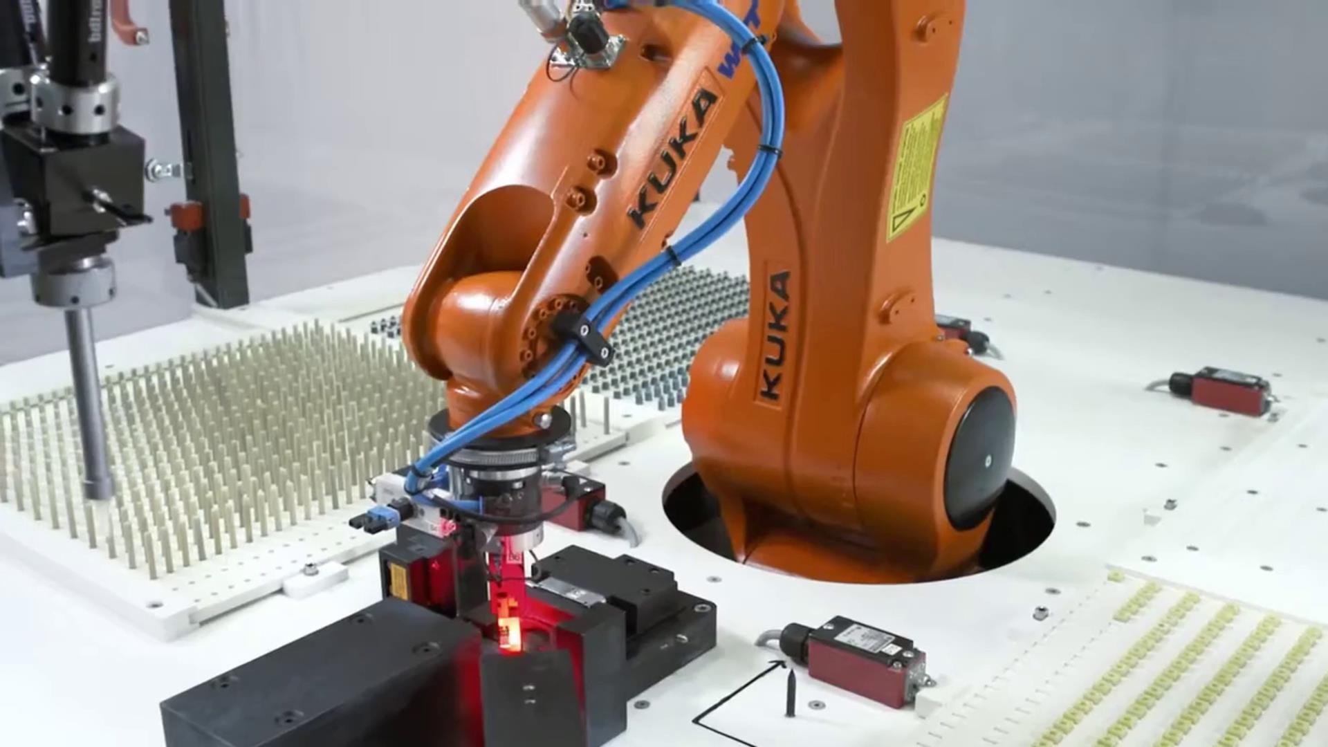 库卡是工业机器人吗,库卡机器人有多牛