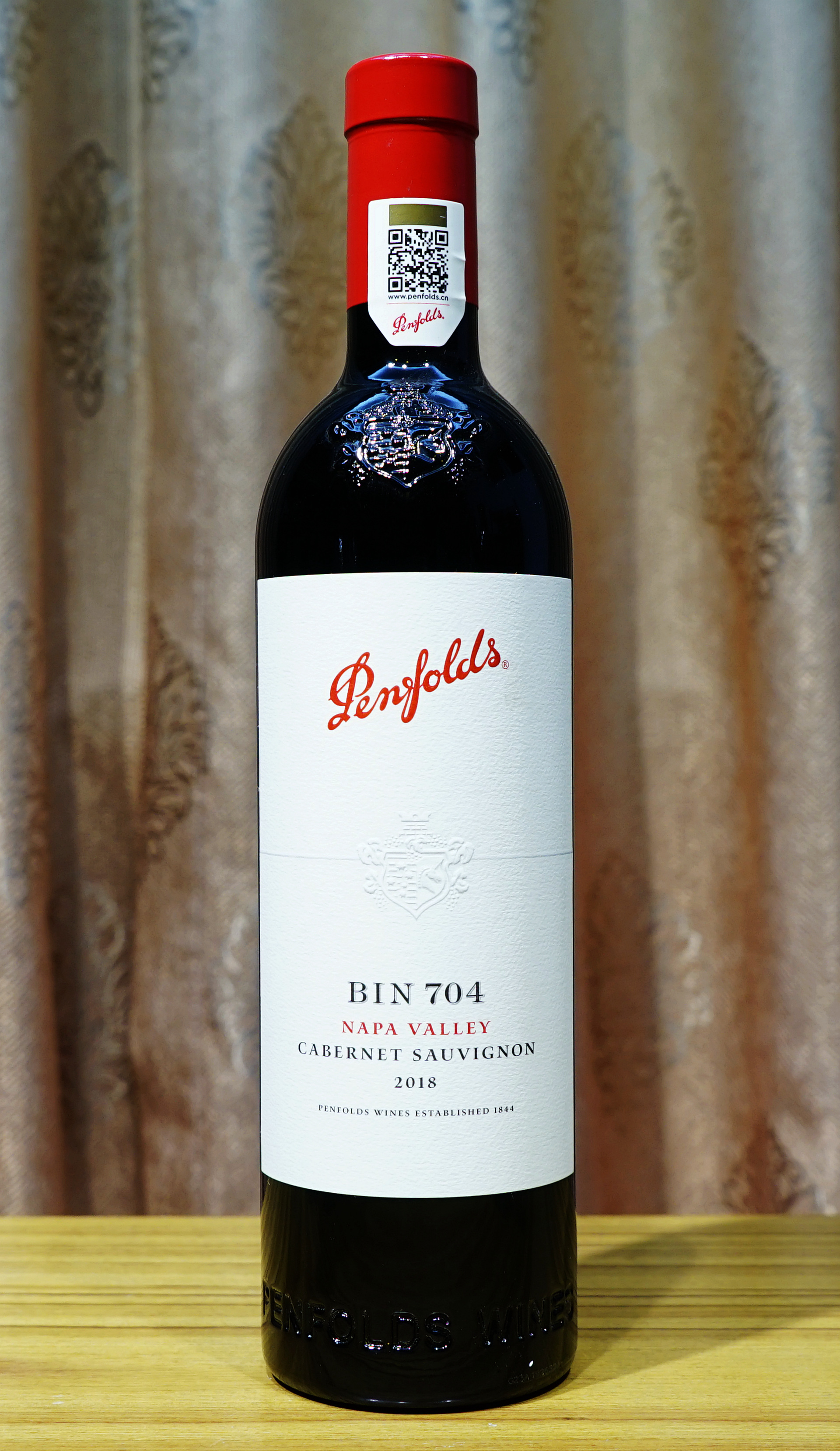 法国红酒和智利红酒哪个好,法国红酒哪个值得买