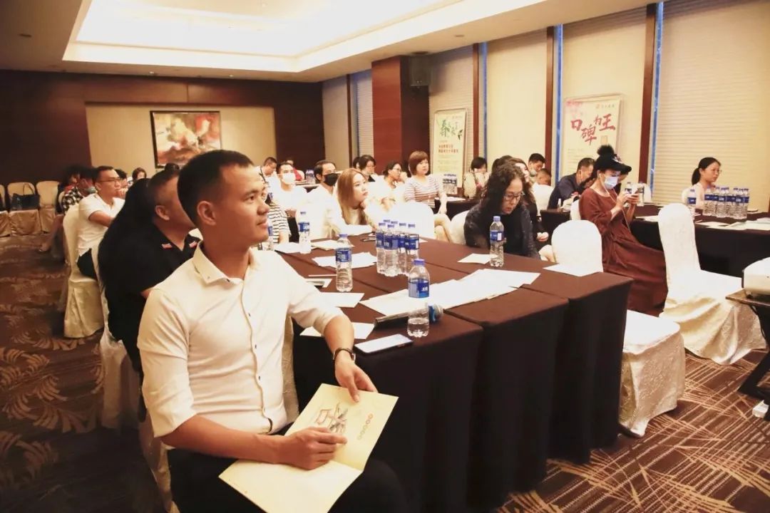 静到书法市场火热，后疫情时期，核心优势在哪儿？