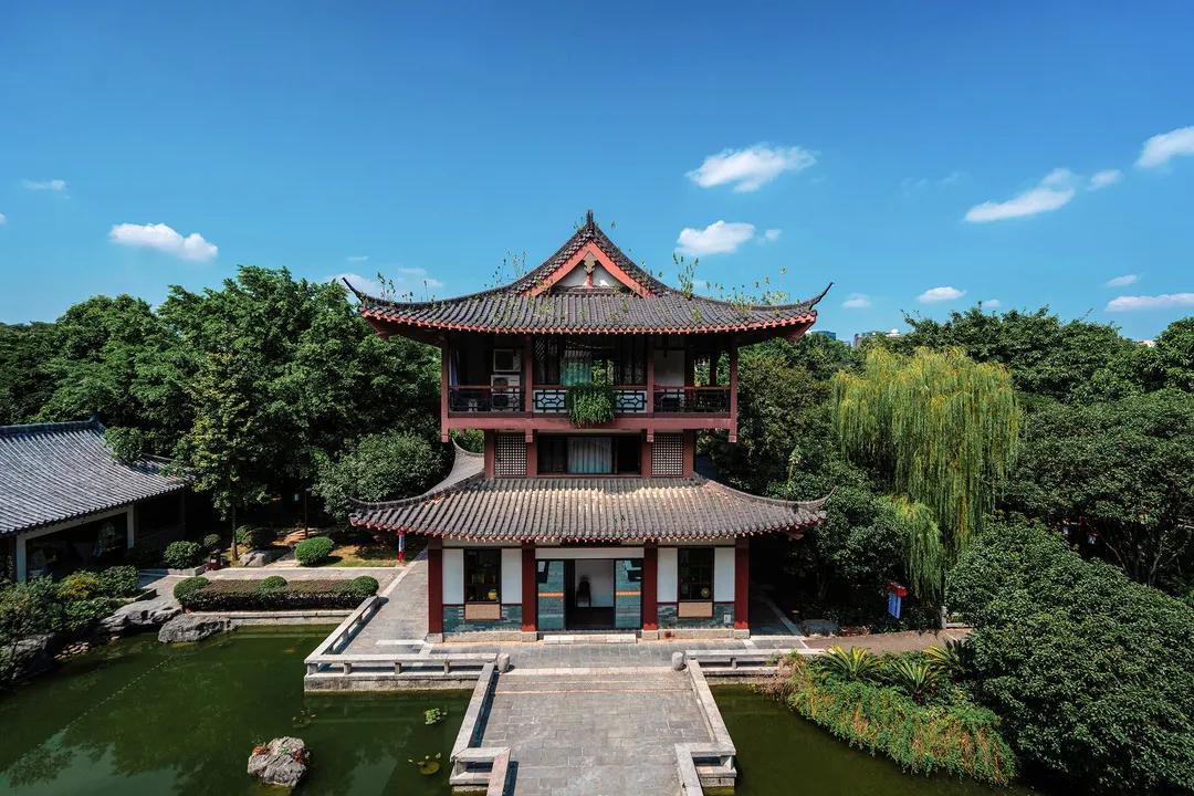 住进风景里的酒店,住进森系酒店