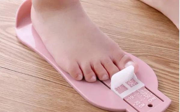 儿童脚怎么量尺寸选鞋子,宝宝的脚怎么选择鞋号