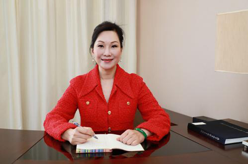 白手起家的亿万女富翁,白手起家的百亿女富豪