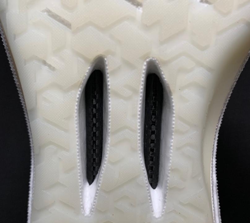 安踏零跑和安踏马赫有什么不同,安踏国潮与安踏是同一个品牌吗