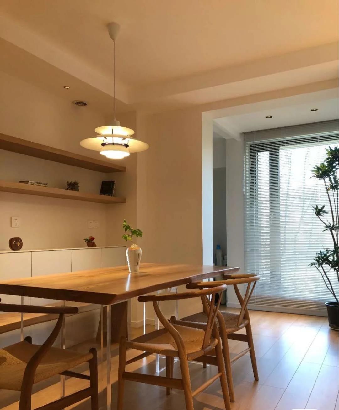 一个博主家里装修原木风带院子,花120万装修的博主原视频