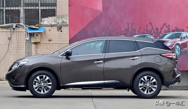 日产楼兰四驱智联版有哪些配置,日产楼兰两驱智联版落地价