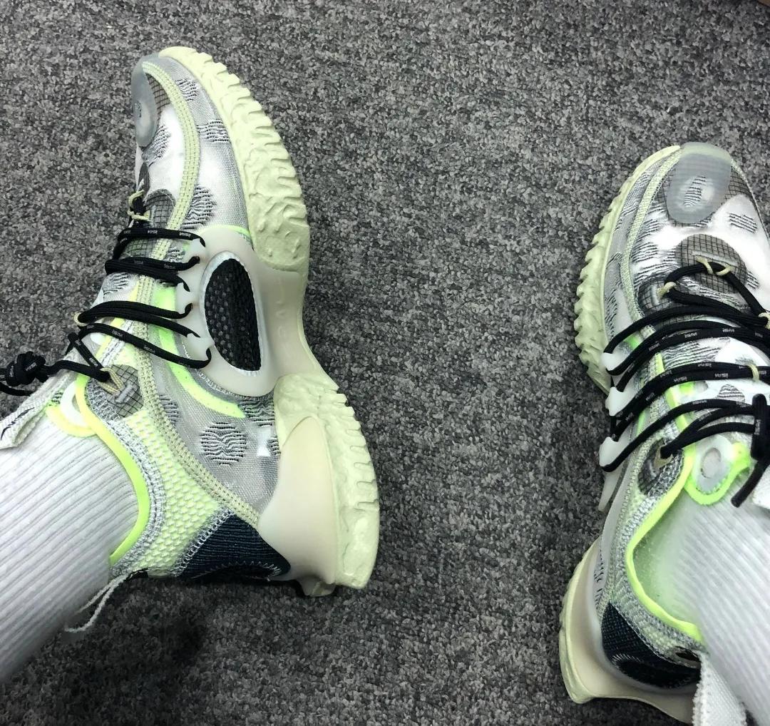 颜值高、设计前卫还透气，被称为夏天穿搭神器的是双什么鞋