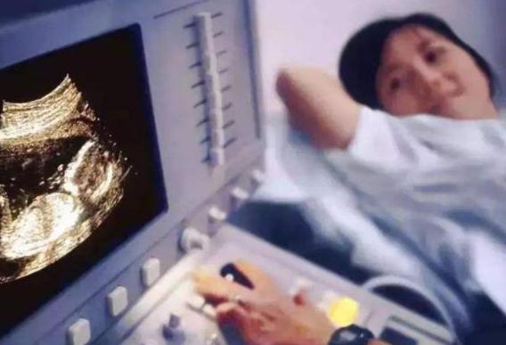 拼命生三胎只为生儿子,40岁的妈妈生三胎